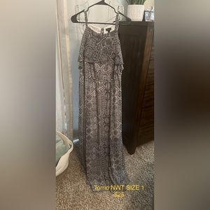 Torrid black and white maxi dress. NWT.